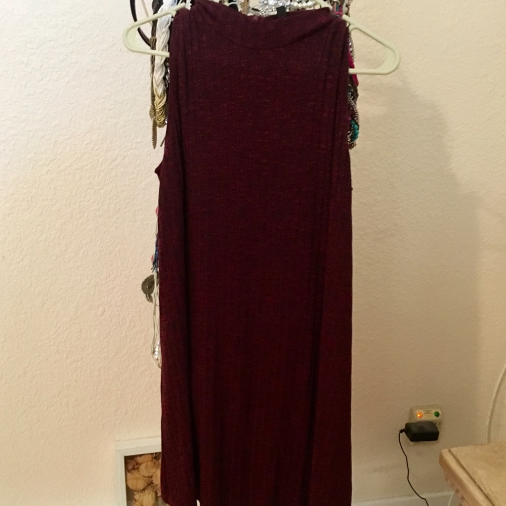 Ronni Nicole Petite Large Maroon Sleeveless Dress